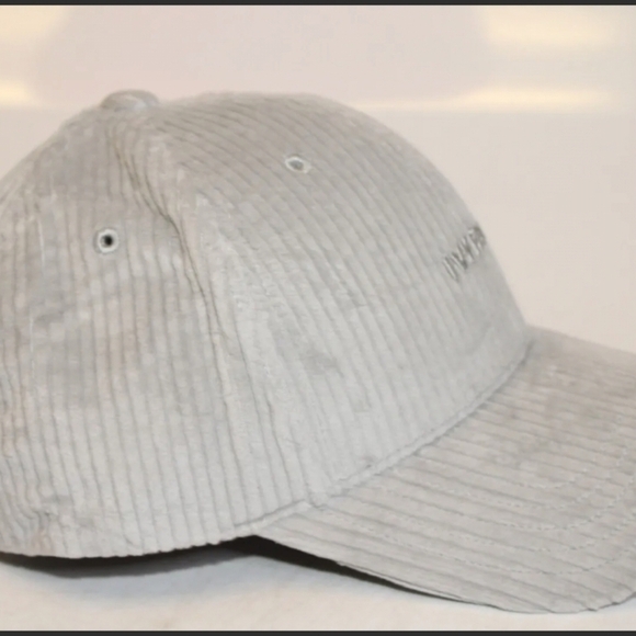 🔹️ Adidas🔹️ x Ivy Park Corduroy Hat N Baseball Cap NWT One Size ✨️ - Picture 3 of 11